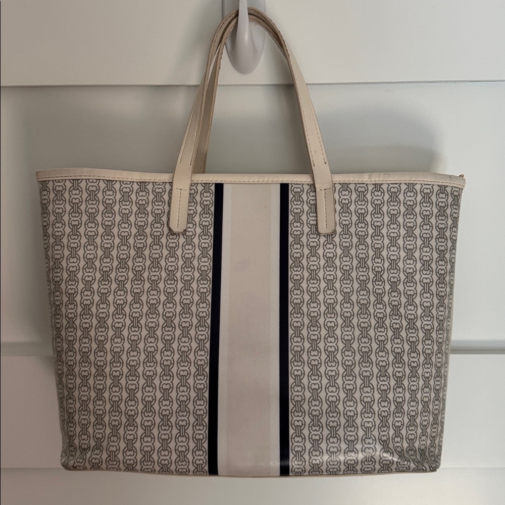Tory Burch Gemini Link Tote - Picture 6 of 14
